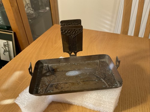 Early 20th century matchbox - early,
